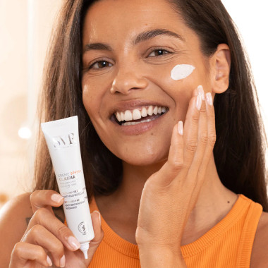 SVR Clairial Crème Invisible Taches Brunes SPF50+ 40ml – Anti-taches et protection solaire en Tunisie