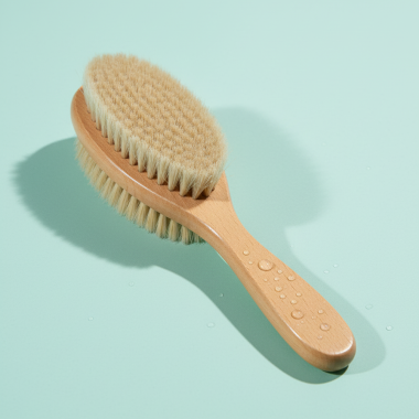Brosse en bois bébé — BabyMam